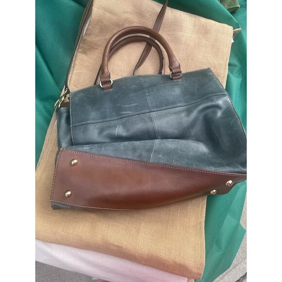 Tignanello Green Leather Satchel Purse Shoulder Hand Bag - Picture 4 of 13